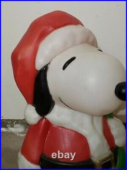 Santa's Best 32 Snoopy Blow Mold Peanuts Santa Christmas Yard Lights Vintage