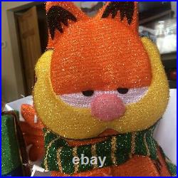 Scarf & Gifts Garfield withLights Lighted Lawn Decor Tinsel Chenille Holiday 18