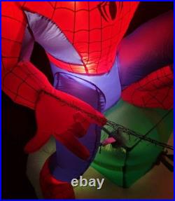 Spider-Man & Doc Ock Marvel Christmas Airblown Inflatable 7Ft long Light Up 2014