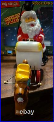 Tekky Toys Santa's Flying Sleigh 25 Cable Light Up Reindeer Table Top Blow Mold