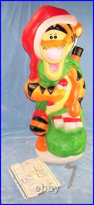 Tigger 36 Christmas Blow Mold Ground Spikes Manual Disney Santa's Best VINTAGE