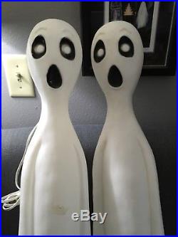Union Products 1995 Featherstone Ghost Halloween Plastic Blow Mold Lighted Yard