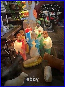 VINTAGE 12 pc Nativity Miniature Tabletop Blow MoldsVery Rare