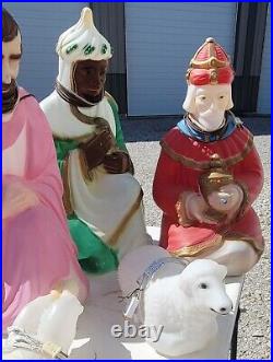 VINTAGE EMPIRE 8 Piece Blow Mold Nativity Scene In Great Condition
