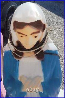 VINTAGE EMPIRE 8 Piece Blow Mold Nativity Scene In Great Condition