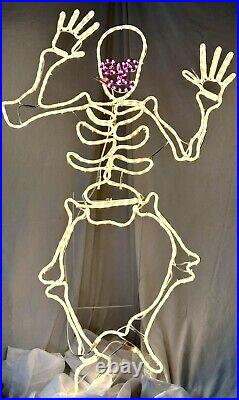 VTG Pumpkin Hollow 5' Skeleton Rope Light Sculpture WithHinged Folding Wire Stand