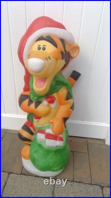 VTG Santa's Best Disney 36 Christmas Winnie Pooh TIGGER & Presents Blow Mold