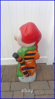 VTG Santa's Best Disney 36 Christmas Winnie Pooh TIGGER & Presents Blow Mold