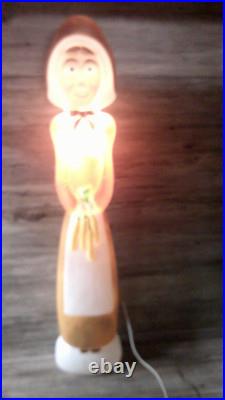 VTG. Thanksgiving Don Featherstone blow mold lady pilgrim figure lights up US