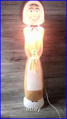 VTG. Thanksgiving Don Featherstone blow mold lady pilgrim figure lights up US