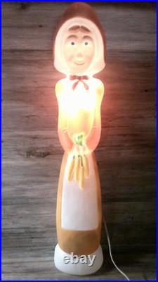 VTG. Thanksgiving Don Featherstone blow mold lady pilgrim figure lights up US