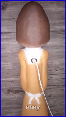 VTG. Thanksgiving Don Featherstone blow mold lady pilgrim figure lights up US