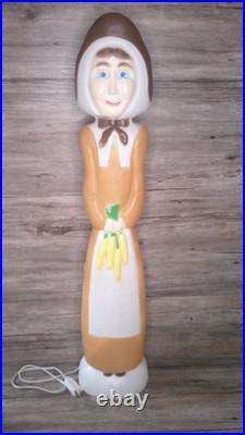 VTG. Thanksgiving Don Featherstone blow mold lady pilgrim figure lights up US