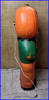 VTG UNION PROD. Halloween SCARECROW Pumpkin Blow Mold 31 LIGHTED 1995