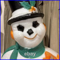Vintage 1995 40 TPI Snowman Christmas Wreath Blow Mold