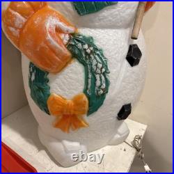 Vintage 1995 40 TPI Snowman Christmas Wreath Blow Mold
