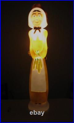 Vintage 33 Don Featherstone Thanksgiving Blow Mold Pilgrim Woman Holding Corn