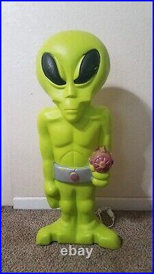 Vintage 36 Doomsday Alien Blowmold