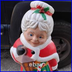 Vintage 37 Tpi Mrs. Claus Holding Lantern Christmas Blow Mold Light Yard Decor