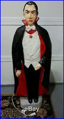 Vintage Bela Lugosi Dracula Blow Mold Lighted Decoration 43 Tall Free Shipping