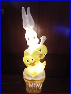 Vintage Blow Mold Easter Bunny/Chicks Union Products Don Featherstone