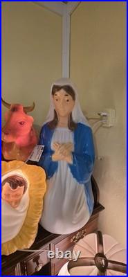Vintage Blown Mold Nativity Set Of 10, Lights Up