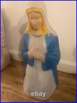Vintage Christmas Blow Mold Virgin Mary Kneeling Outdoor Nativity Yard Decor