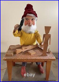 Vintage David Hamberger Displays Animated Santa's Workshop Gnome Builder