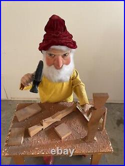 Vintage David Hamberger Displays Animated Santa's Workshop Gnome Builder