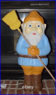 Vintage Don Featherstone Blow Mold Gnome Elf Leprechaun Union Products 28 broom