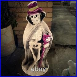 Vintage Don Featherstone Blow Mold Halloween Skeleton Cape Top Hat 33 Inch RARE