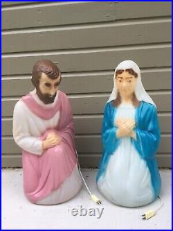 Vintage GENERAL FOAM LIGHTED BLOW MOLD MARY & JOSEPH NATIVITY SET 26 USA
