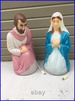 Vintage GENERAL FOAM LIGHTED BLOW MOLD MARY & JOSEPH NATIVITY SET 26 USA