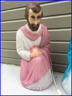 Vintage GENERAL FOAM LIGHTED BLOW MOLD MARY & JOSEPH NATIVITY SET 26 USA