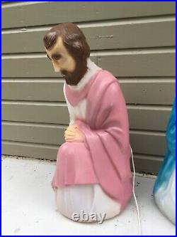 Vintage GENERAL FOAM LIGHTED BLOW MOLD MARY & JOSEPH NATIVITY SET 26 USA