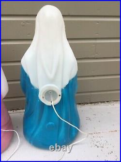 Vintage GENERAL FOAM LIGHTED BLOW MOLD MARY & JOSEPH NATIVITY SET 26 USA