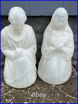Vintage General Foam Blow Mold Christmas Lighted Nativity Set White Mary Joseph