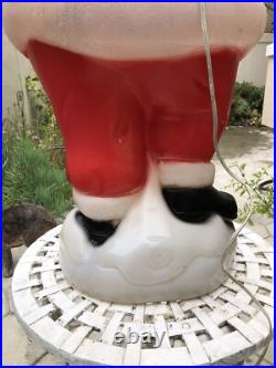 Vintage General Foam Plastics Santa Claus Waving Blow Mold Lighted 40- WORKS Vintage General Foam Plastics Santa Claus Waving Blow Mold Lighted 40- WORKS
