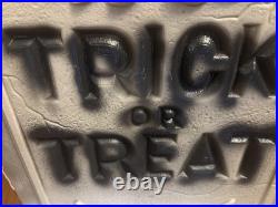 Vintage Halloween Headstone Blow Mold Trick Or Treat Haunted Tombstone 28