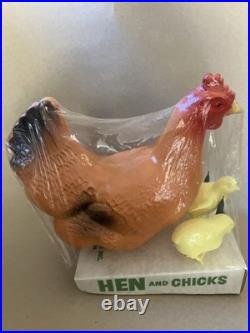Vintage Hen and Chicks Plastic Blow Mold Lawn Ornament Union Products Inc New