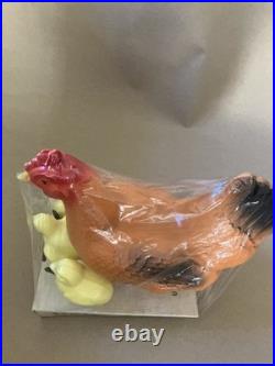 Vintage Hen and Chicks Plastic Blow Mold Lawn Ornament Union Products Inc New