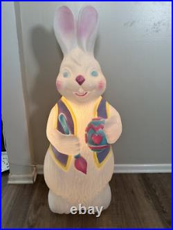 Vintage Painter Bunny Blow Mold Easter Egg Paintbrush Pastels 34 TPI 1994 Rare