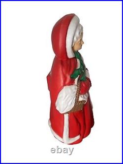 Vintage Santa's Best Mrs. Claus 40 Lighted Blow Mold Christmas Decor works
