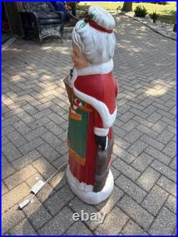Vintage TPI Mrs Santa Claus 37 Blow Mold Lighted Lantern Christmas Lawn Decor