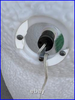 Vtg 1995 40 TPI Snowman Holding a Shovel Christmas Wreath Blow Mold Xmas