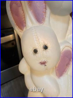 Vtg Drainage Lighted Blow Mold 3 Triple Easter Bunny Stack/Pile In Basket 33