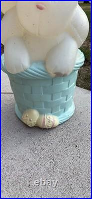 Vtg Drainage Lighted Blow Mold 3 Triple Easter Bunny Stack/Pile In Basket 33
